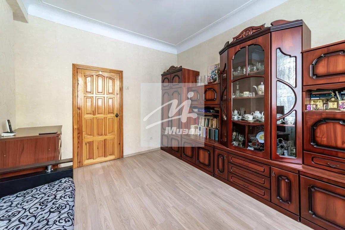 Продажа 3-комнатной квартиры 59,9 кв. м, 1/6 этаж в г. Москва, Малая Бронная  улица, д. 19А